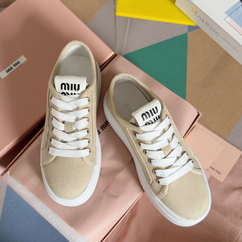 Miu Miu Casual Shoes